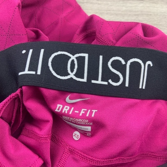 Pink Nike Logo Gym crop Workout Leggings - Picture 4 of 8